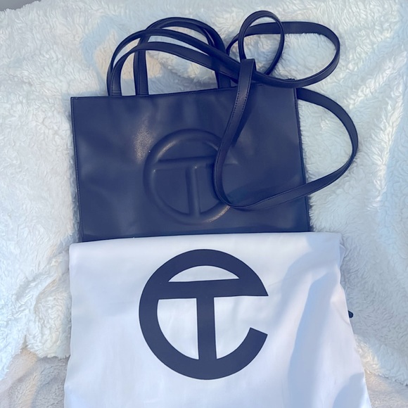Telfar Medium Shopping Bag Black - Picture 3 of 6